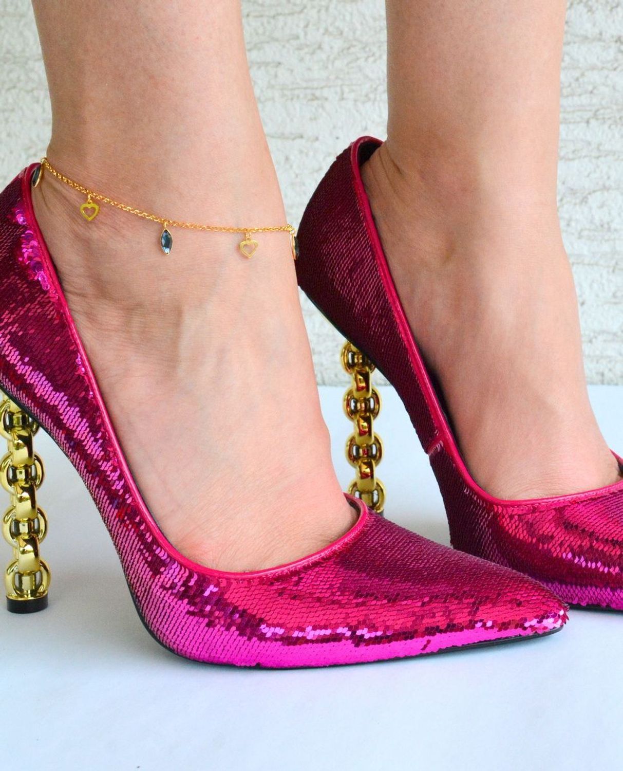 Pozłacana bransoletka na nogę z kryształkami Swarovskiego i serduszkami BAG2201GT.jpg