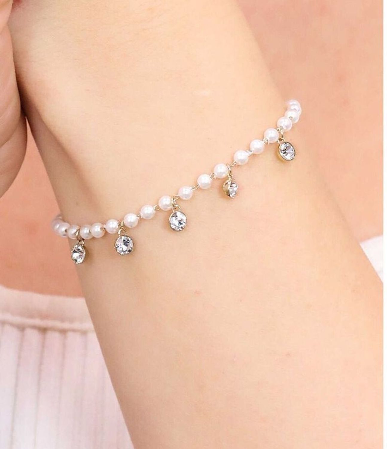 Bransoletka damska stalowa Brosway Chant Z perełkami i cyrkoniami BAH88 .png