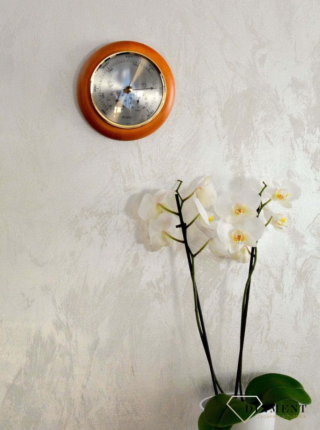 Drewniana stacja pogody Barometr 'Drewno Sosna' Termometr Higrometr BAROMETR180-06. Barometr mieści się w okrągłej obudowie z drewna (3).JPG