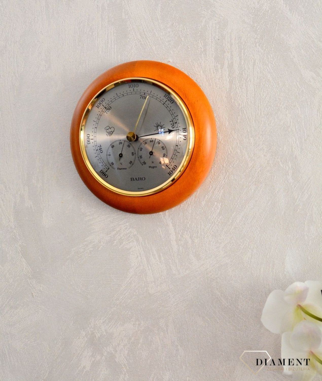 Drewniana stacja pogody Barometr 'Drewno Sosna' Termometr Higrometr BAROMETR180-06. Barometr mieści się w okrągłej obudowie z drewna (3).JPG