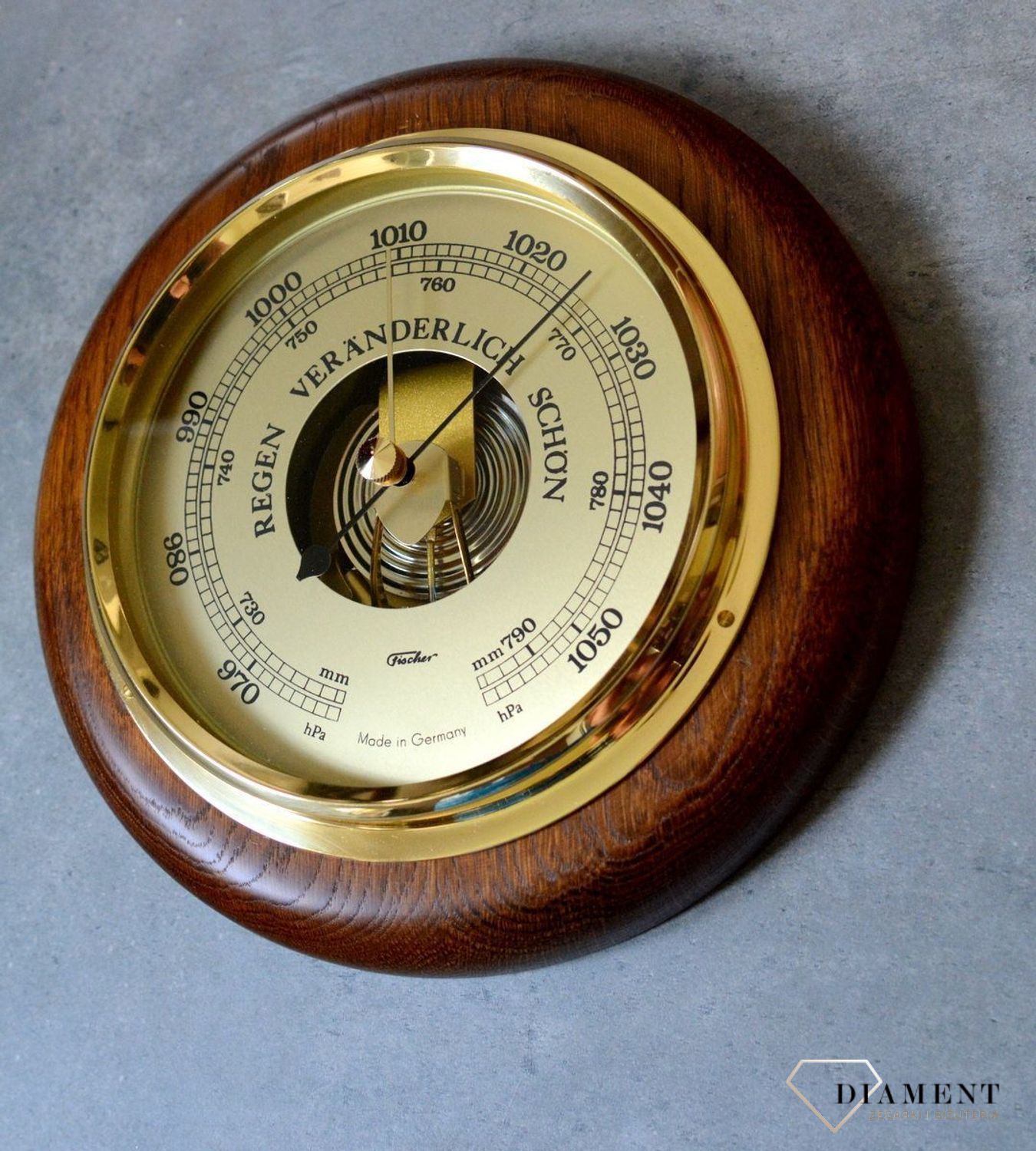 Drewniana stacja pogody BAROMETR240 Efektowna pod względem wyglądu i wykonania stacja pogody. Okrągły barometr pokojowy do powieszenia wewnątrz budynków.  (3).JPG