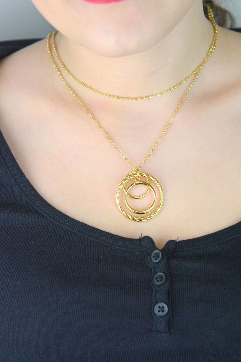 Naszyjnik Brosway BAY07 z połączonymi kółkami  Długi złocony naszyjnik stal 316L (2).jpg