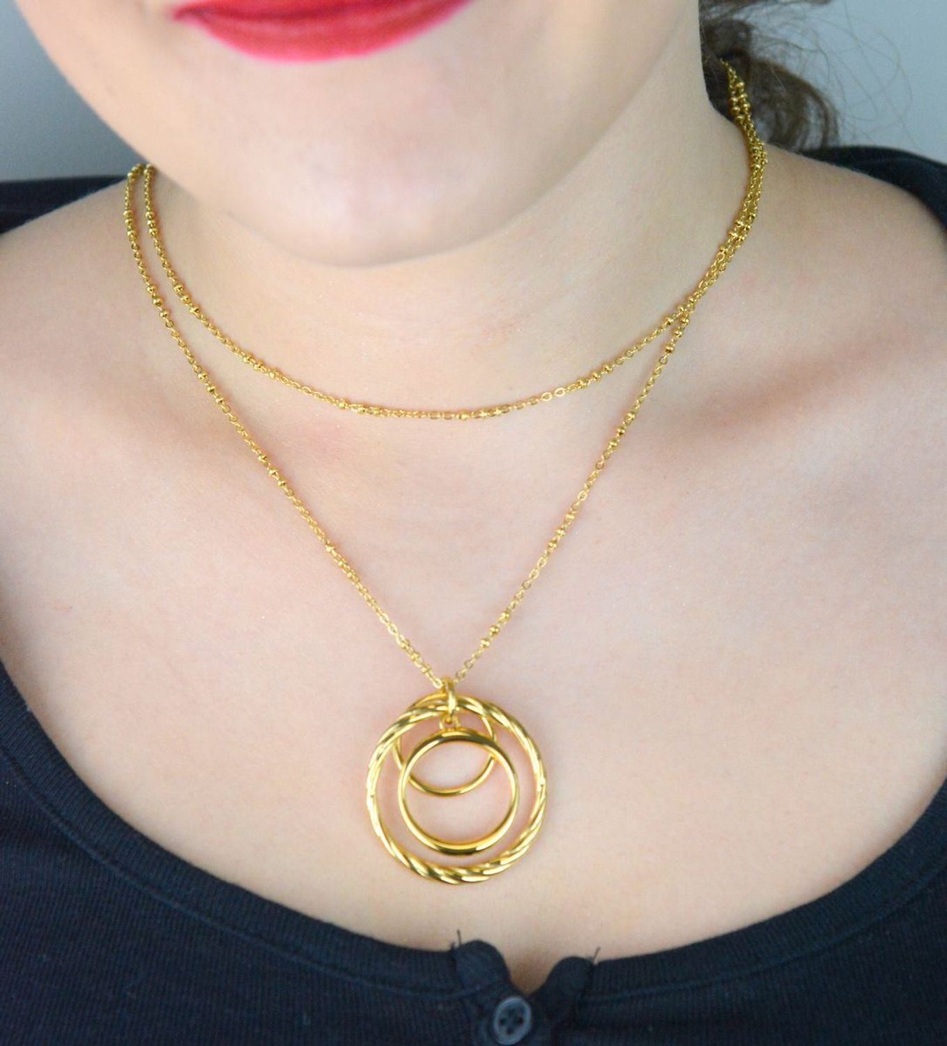 Naszyjnik Brosway BAY07 z połączonymi kółkami  Długi złocony naszyjnik stal 316L (2).jpg