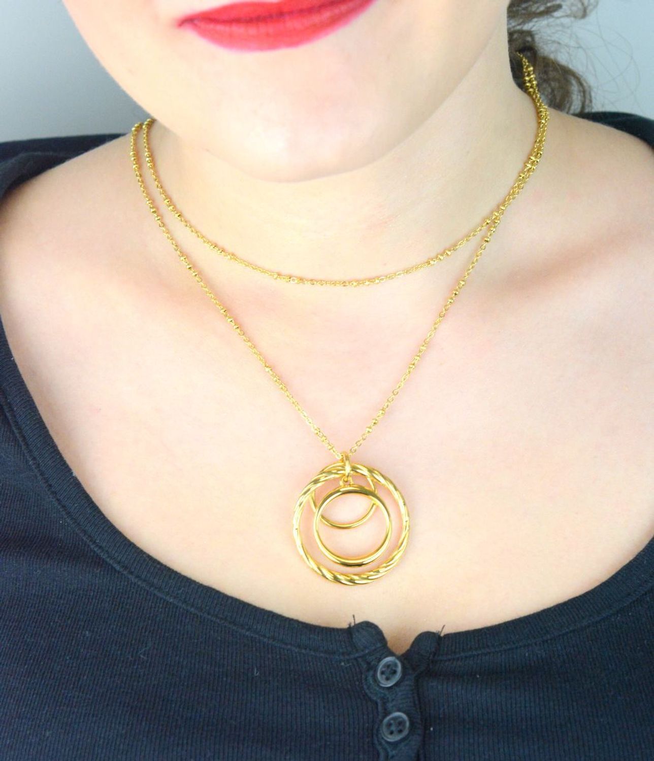 Naszyjnik Brosway BAY07 z połączonymi kółkami  Długi złocony naszyjnik stal 316L (2).jpg