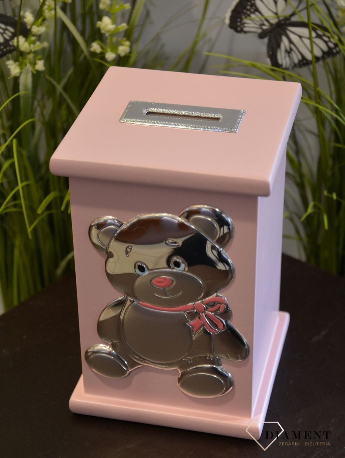 Wyjątkowej jakości produkt włoski. Precyzyjnie wykonana skarbonka z motywem misia ze srebra najwyższej jakości. Doskonały pomysł na elegancki prezent dla dziecka12.JPG