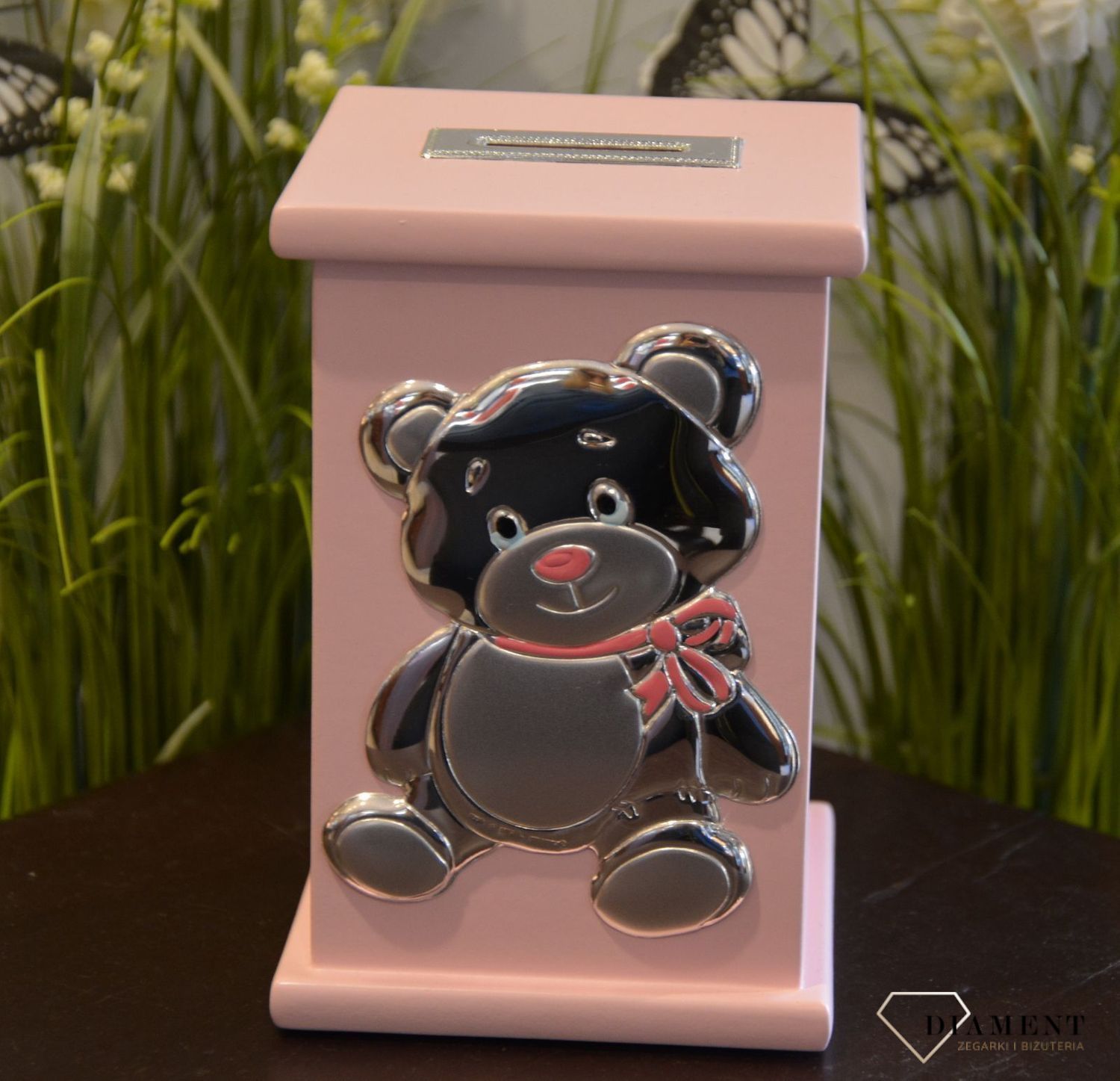 Wyjątkowej jakości produkt włoski. Precyzyjnie wykonana skarbonka z motywem misia ze srebra najwyższej jakości. Doskonały pomysł na elegancki prezent dla dziecka12.JPG