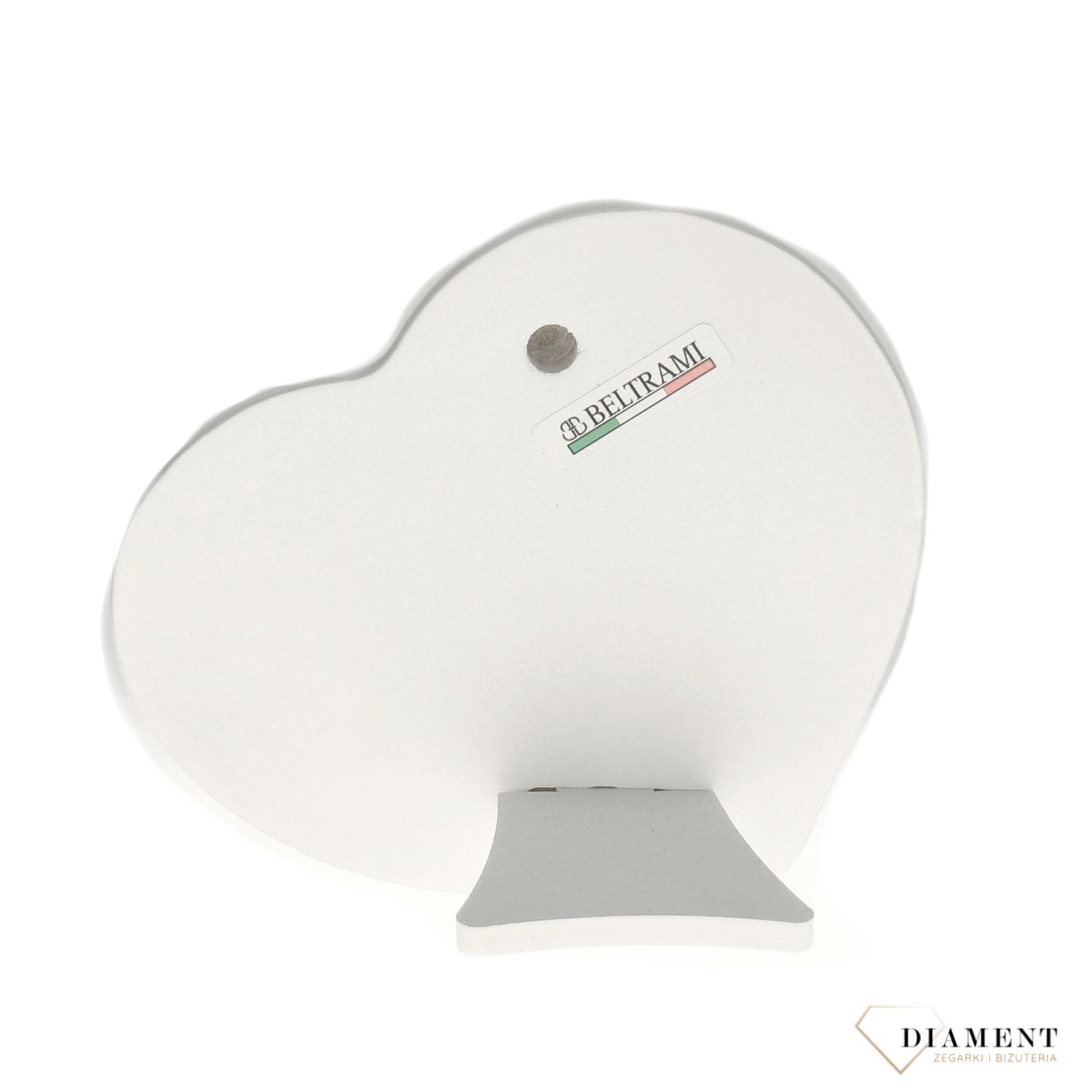 Obrazek srebrny serce z wizerunkiem dziewczynki pochylającej się nad kielichem to doskonała pamiątka Pierwszej Komunii Świętej, która odda piękno tego sakramentu (1).jpg