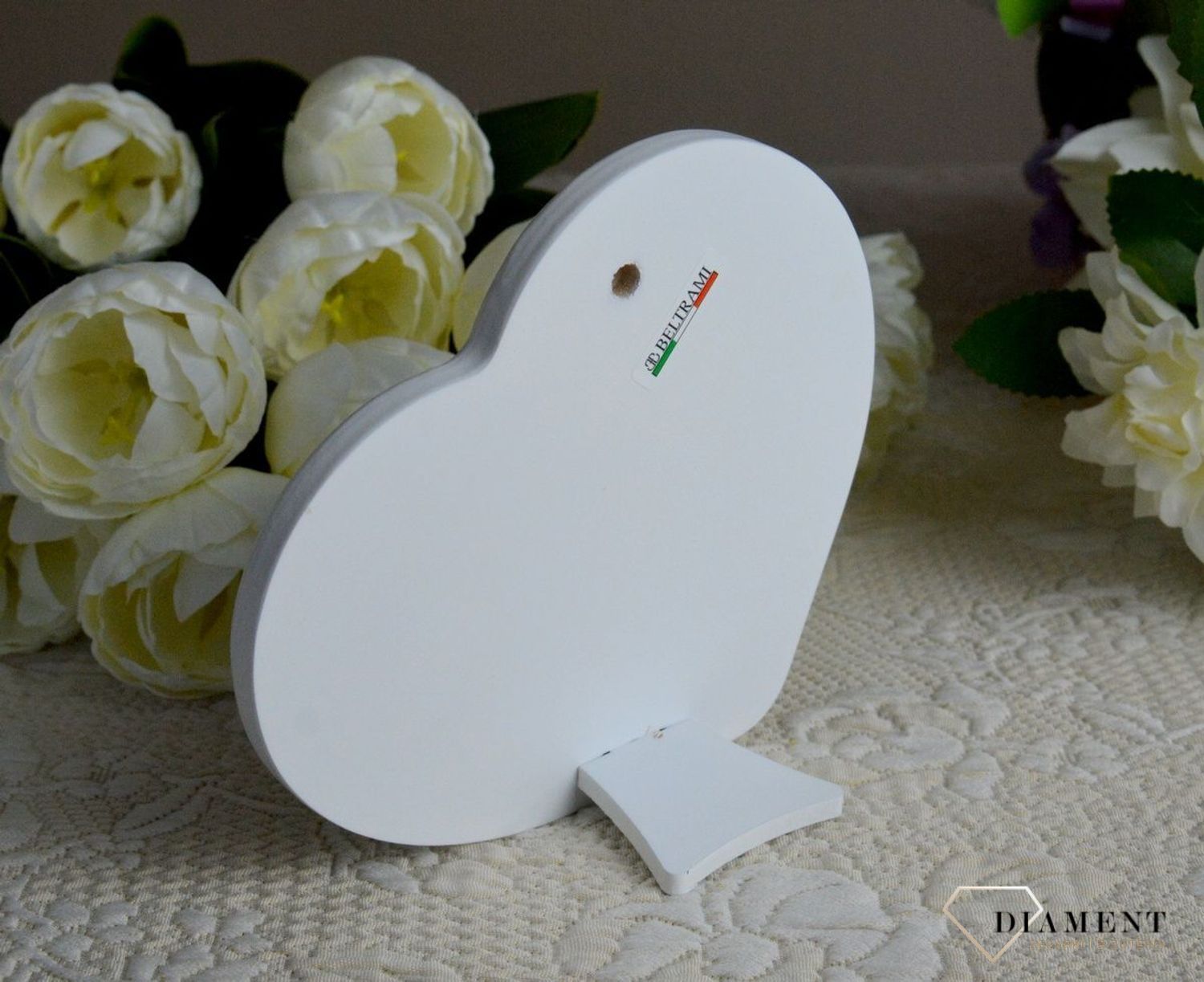 Obrazek srebrny w sercu Dziecko podczas Chrztu Świętego BC65792W. Niezwykły obrazek srebrny przedstawiający dziecko podczas chrztu w formie serca idealny prezent na Chrzest Święty.Obrazek stanie się piękną pamiątką (2).JPG