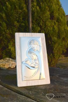 Srebrny obrazek z wizerunkiem Świętej Rodziny w drewnianej ramce BC6729S2S. Obrazek z modlitwą. Miłość nigdy nie ustaje.  (1).JPG