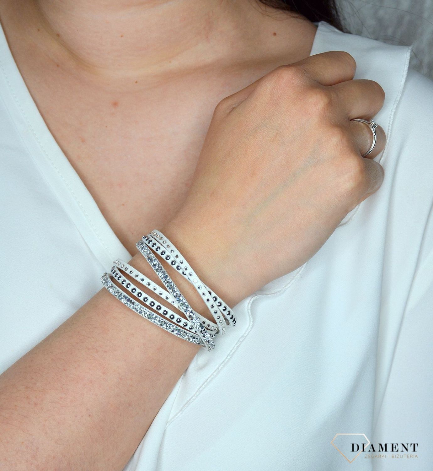 Bransoletka Damska Swarovski w kolorach Comet Argent Light, Light Chrom i Crystal BDVRK3WC.jpg