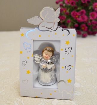 Pamiątka Chrztu Świętego figurka Aniołek z sercem BG2155-01. Pamiątka chrztu świętego, narodzin dziecka. Figurka aniołka z sercem (2).JPG