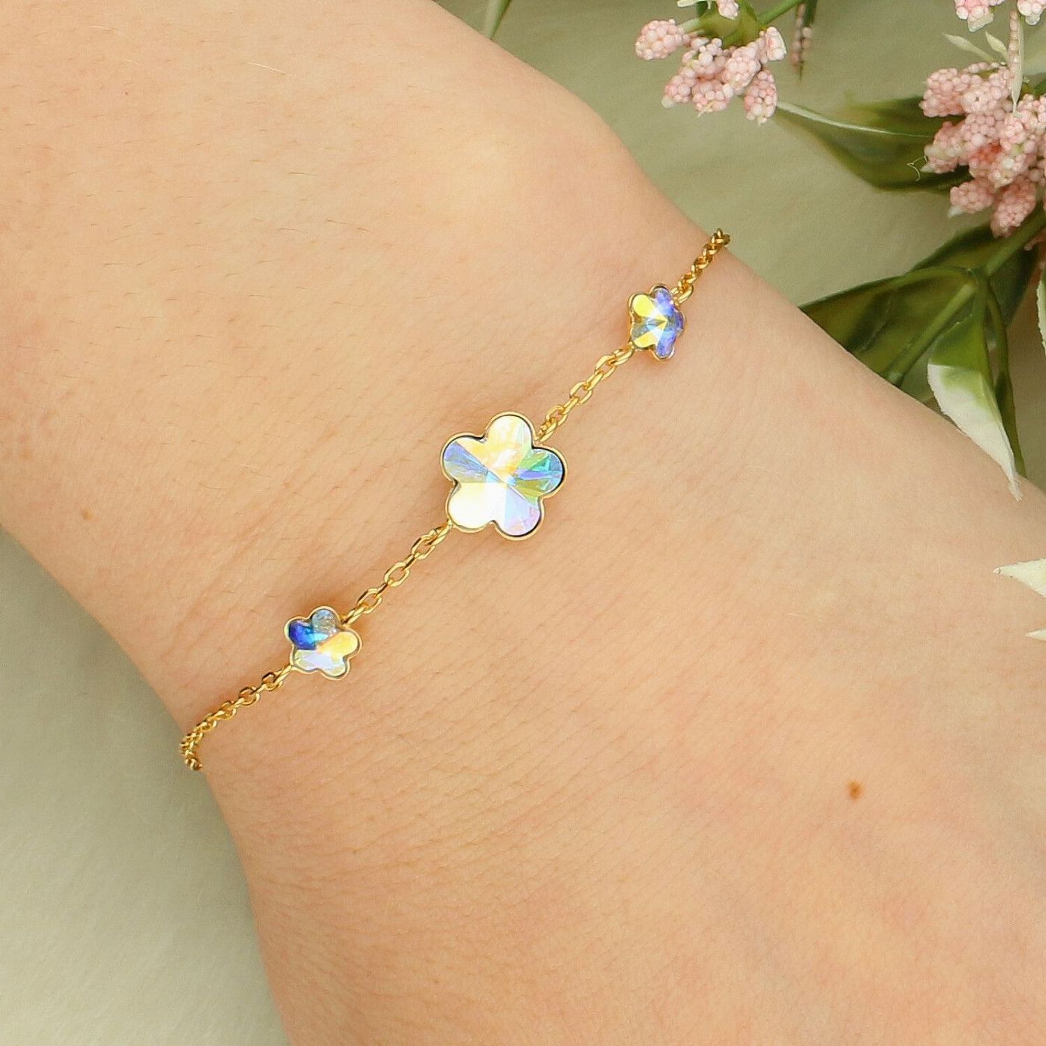 Srebrna Pozłacana Bransoletka BG47443ABAB z Kryształami Swarovski Trzy Kwiatki.jpg