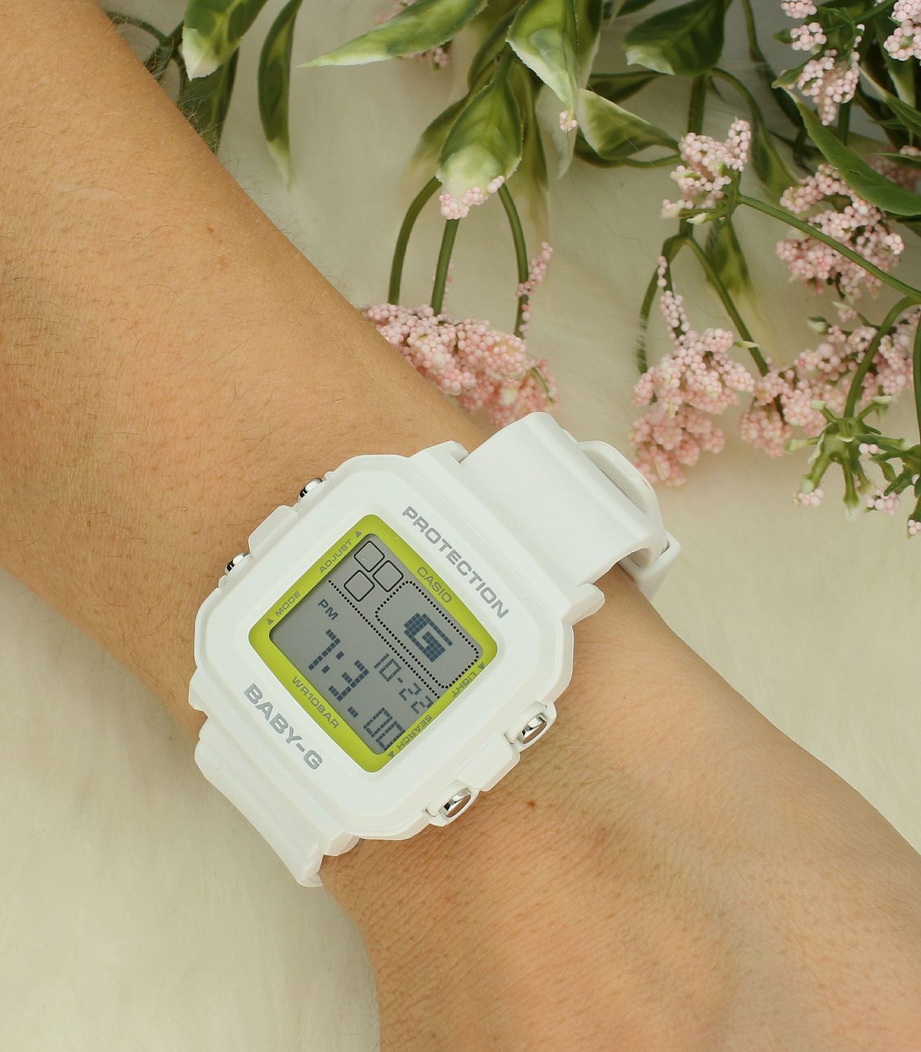 Zegarek CASIO BABY-G BGD-10K-7ER Biały zegarek Casio Baby-G BGD-10K-7ER to mały zegarek sportowy, który musisz mieć w swojej kolekcji. Casio BABY-G BGD-10K-7ER to subtelny, damski zegarek o białej barwie.jpg