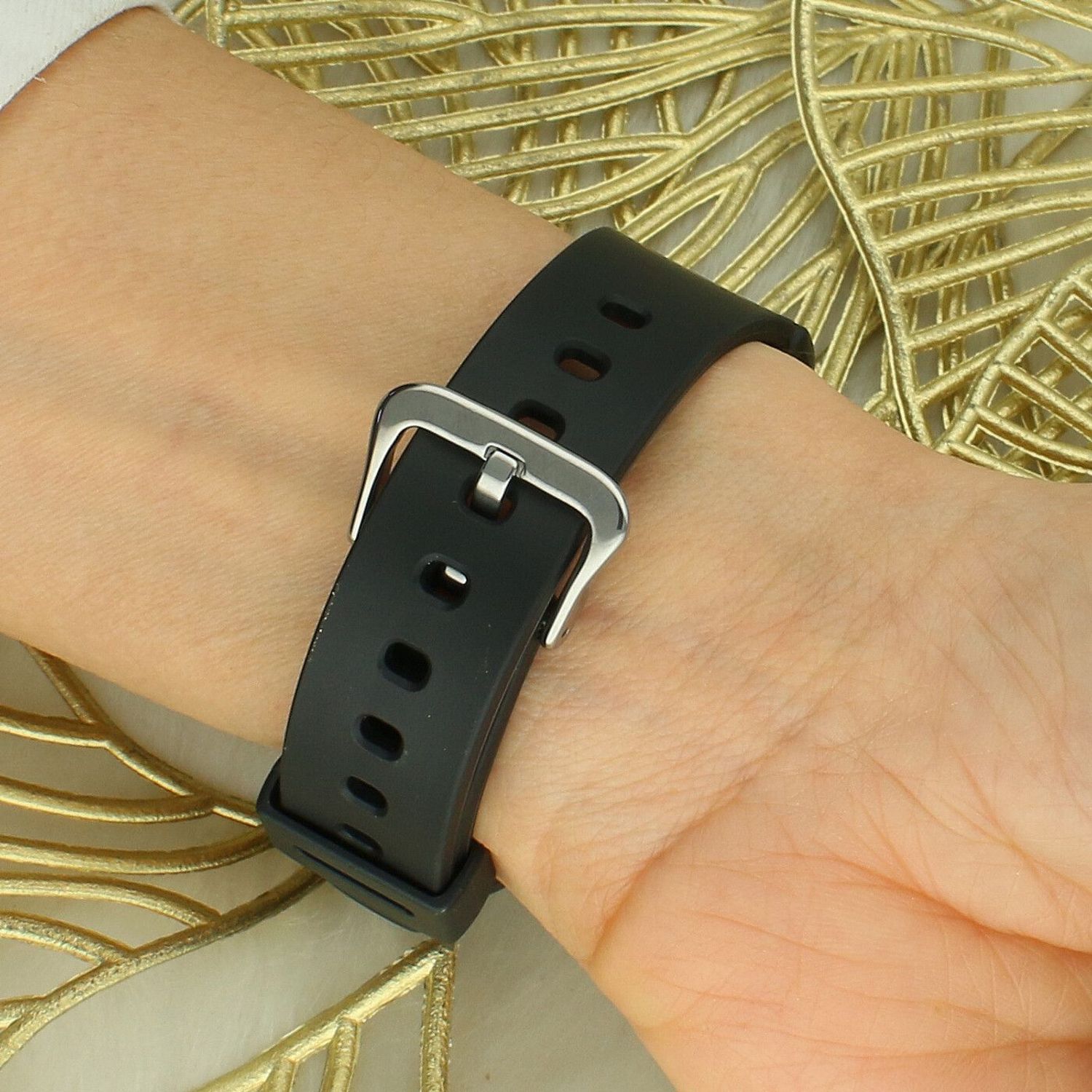 Zegarek dziecięcy Casio Baby-G BGD-565U-1ER – sportowy, czarny, 100 m.jpg