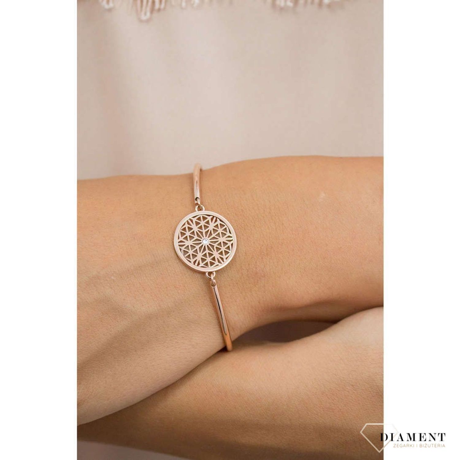 Bransoletka damska BROSWAY okrągła ażurowa zawieszka z kryształem BHK57.jpg