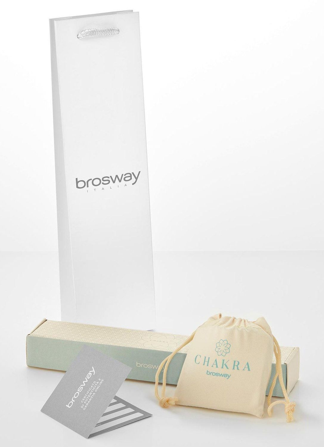 Bransoletka damska stalowa BROSWAY ''Chakra Rodzina'' BHKB102 💎 Bransoletka wykonana ze stali w kolorze złotym 💎 Bransoletka z sercem i grawerem z zawieszką w kształcie nieskończoności i kryształkami. 💎 (2).jpg