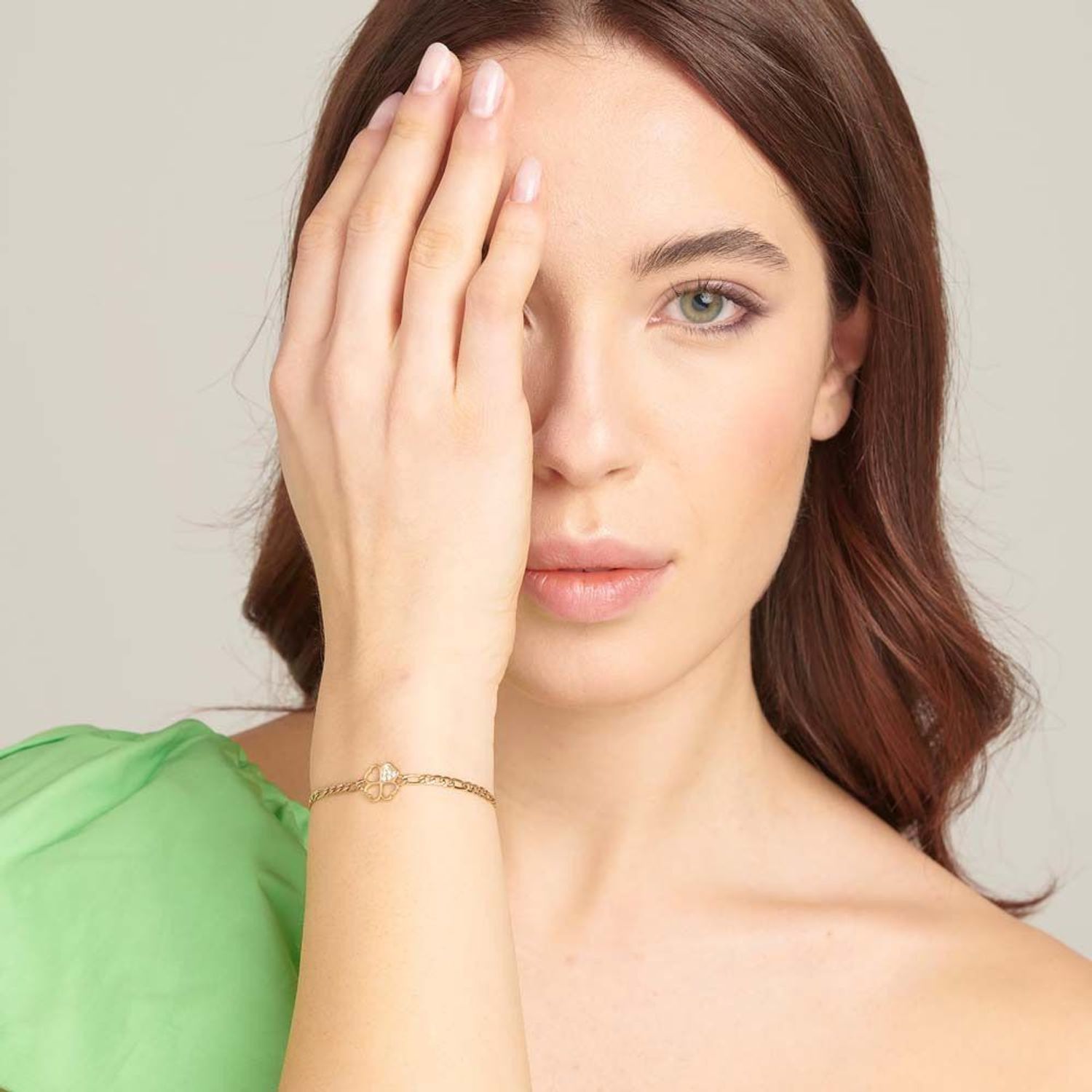 Bransoletka Brosway CHAKRA BHKB142 to wyjątkowy dodatek dla kobiet, które cenią elegancję i subtelny blask. Wykonana z wysokiej jakości stali chirurgicznej 316L, została pokryta1.jpg