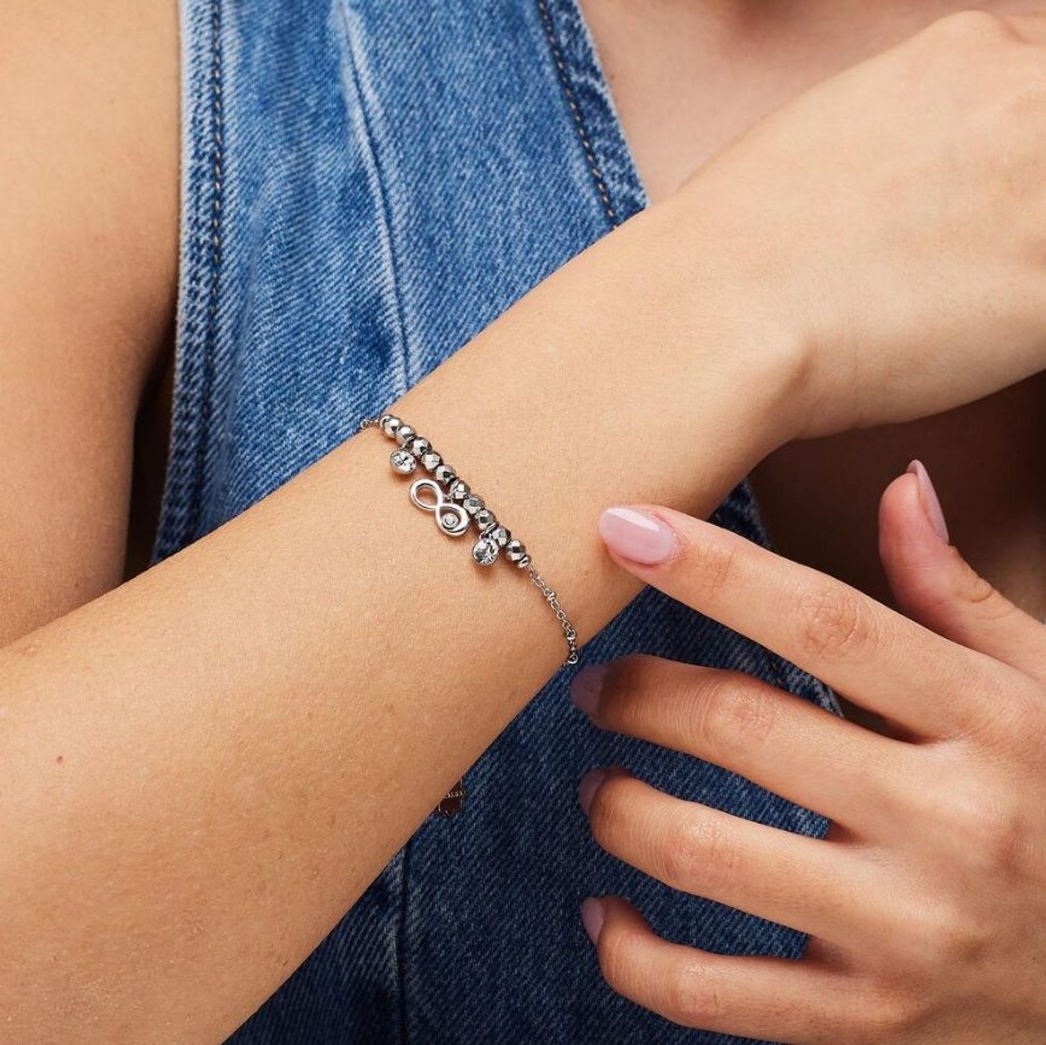 Bransoletka Brosway CHAKRA BHKB261 – Elegancja w Symbolu Nieskończoności.jpg