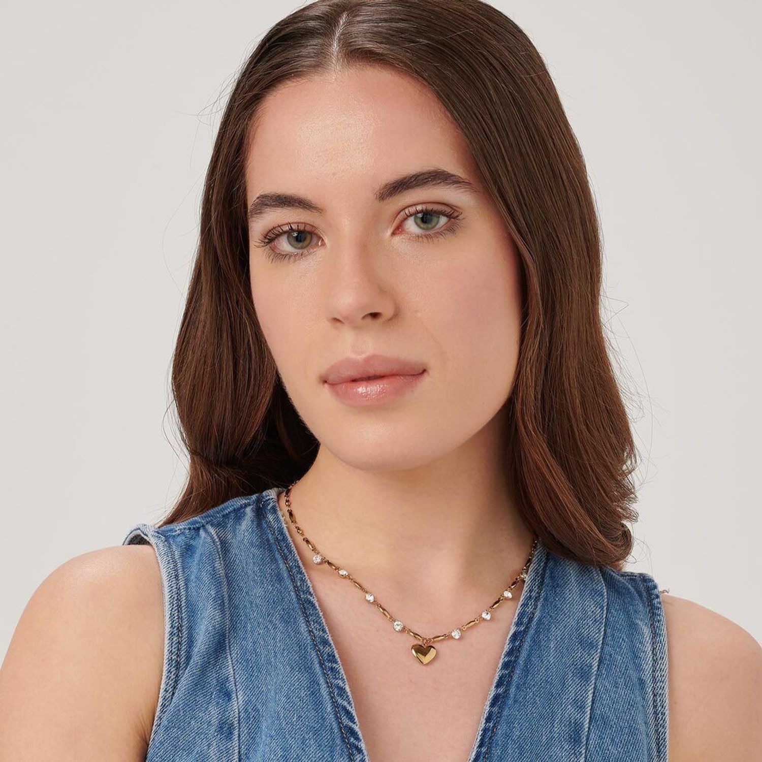 Naszyjnik Pozłacany z gładkim sercem i cyrkoniami Brosway Chakra BHKN132..jpg