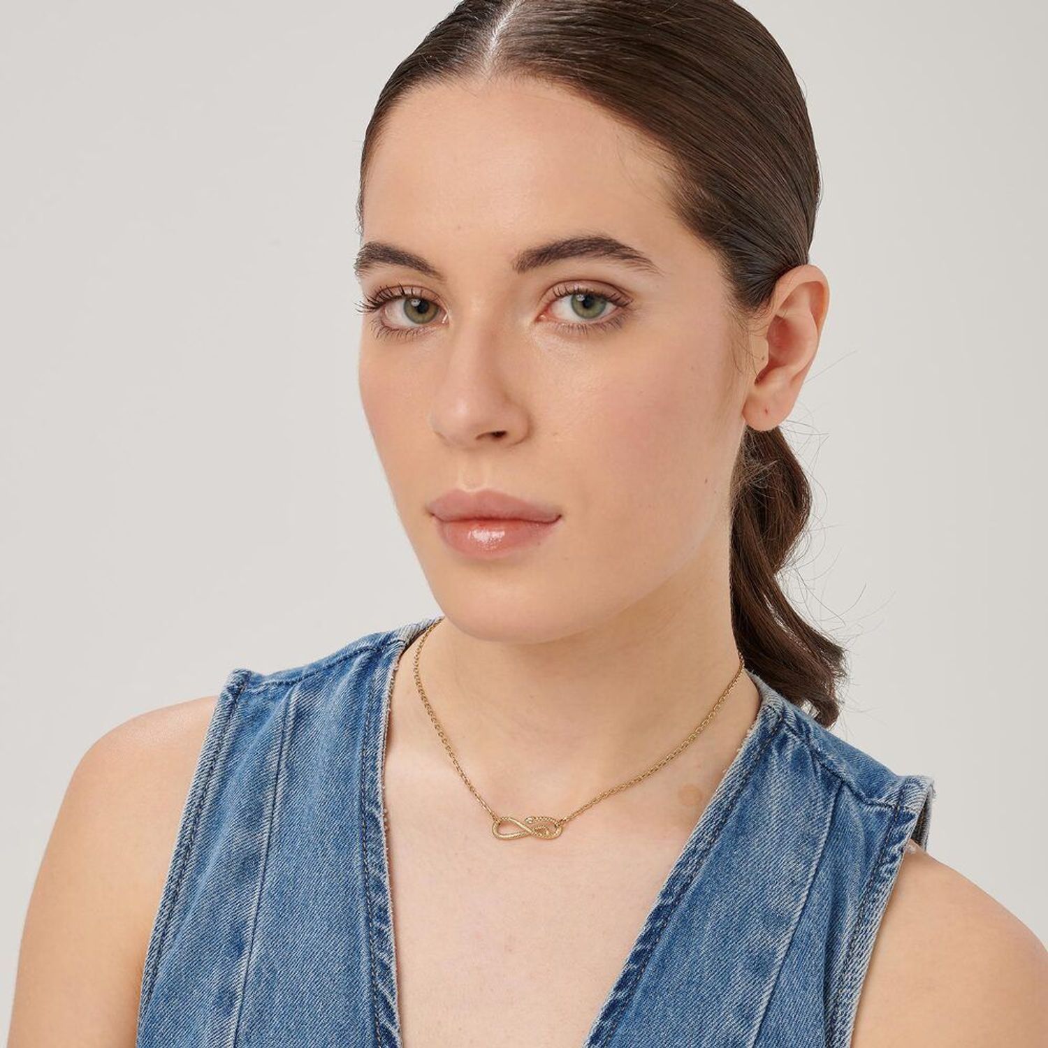 Naszyjnik stalowy pozłacany wąż Brosway Chakra BHKN148.jpg