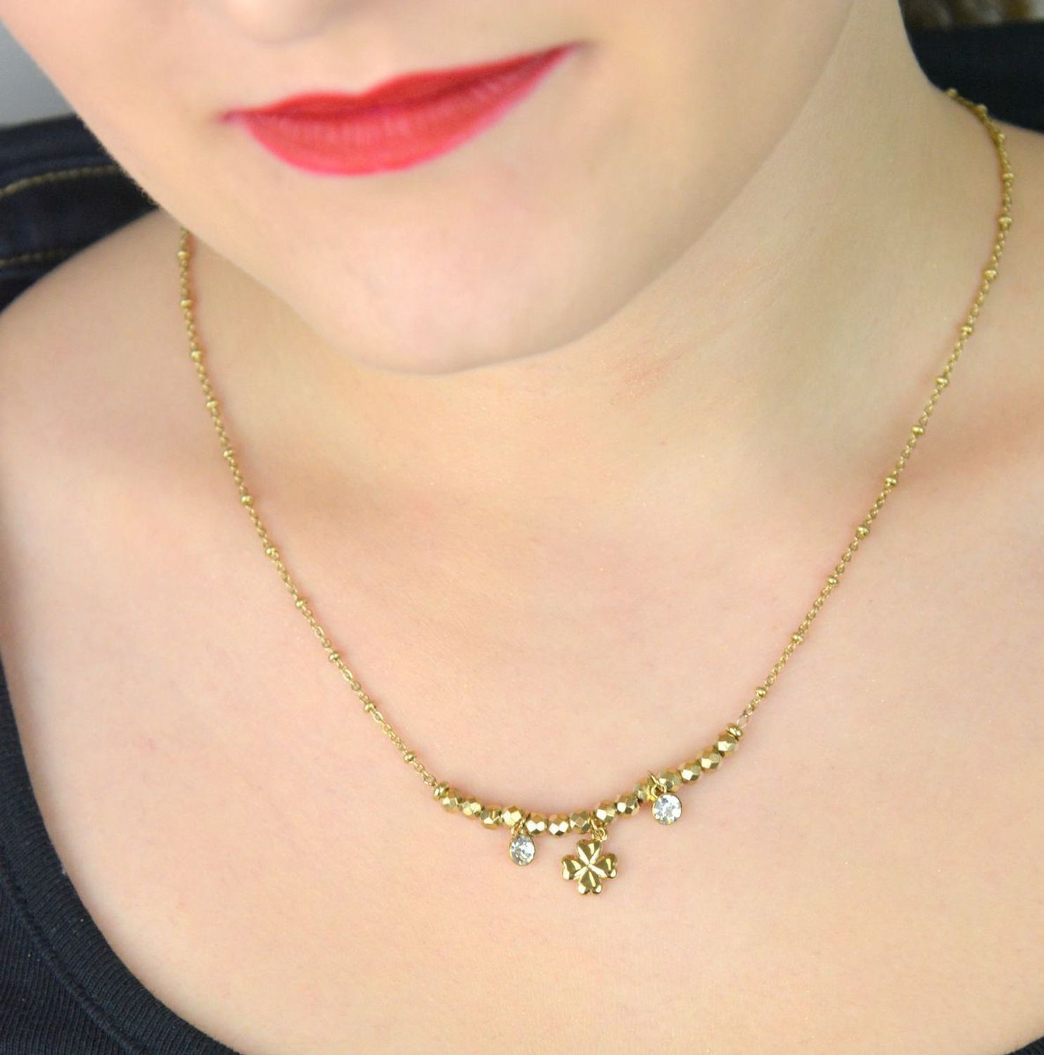 Złocony naszyjnik Brosway Chakra z czterolistną koniczyną i kryształami  Biżuteria stalowa 316L (1).jpg