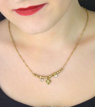 Naszyjnik Brosway Chakra z zawieszką koniczynką i przezroczystymi kamieniami. Stal 316L złocona PVD, długość 42–45 cm. Symbol szczęścia w eleganckiej formie (1).JPG