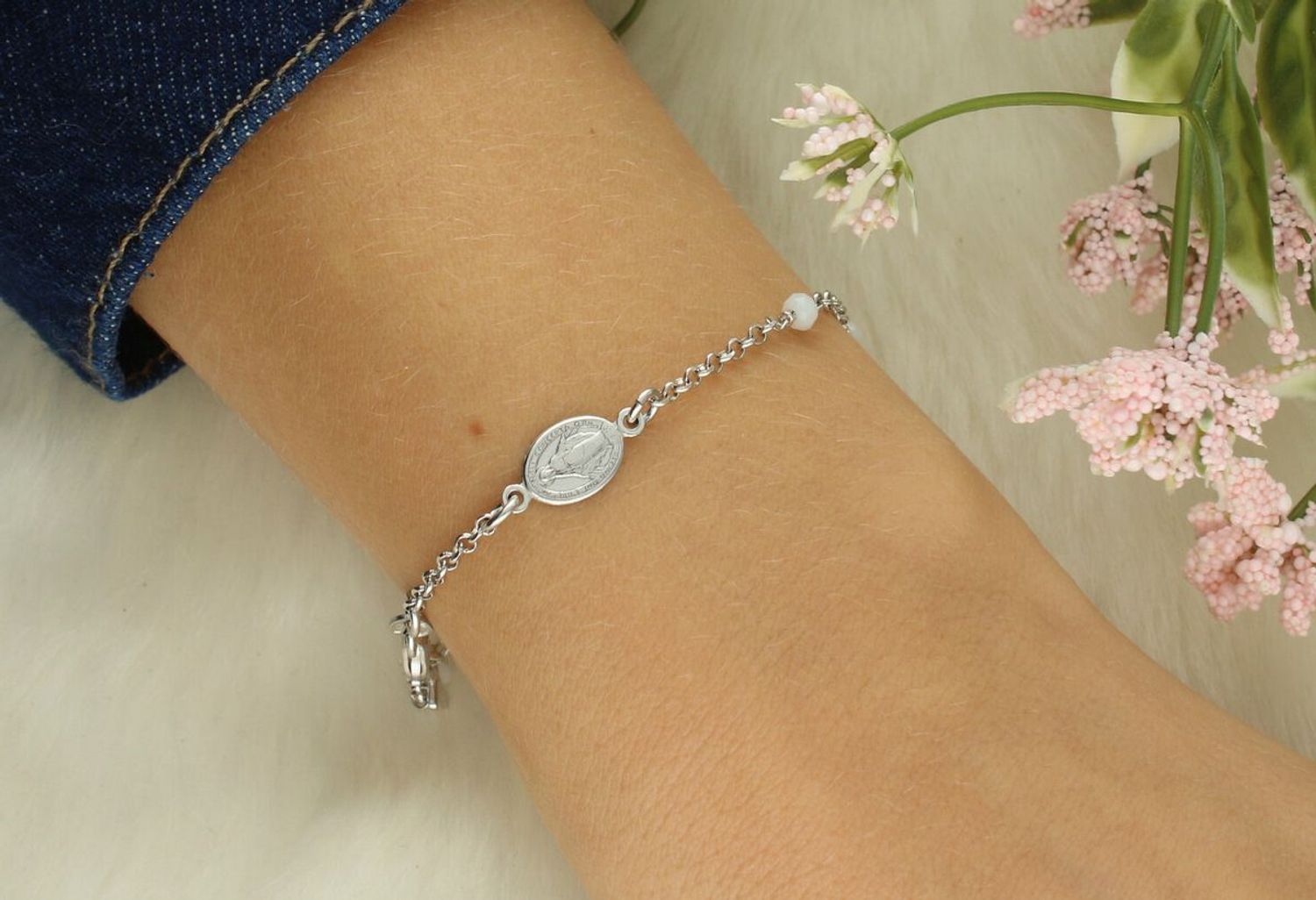 Bransoletka różaniec ze srebra 925 z białymi koralikami BKB000000--146 różaniec.jpg