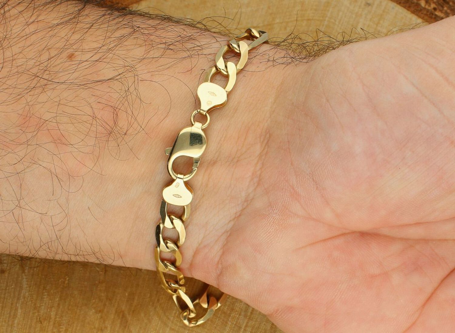 Złota bransoletka figaro.Bransoletki męskie.Złote wyjątkowe na każdą okazję. Złote Bransoletki Damskie w Sklepie z Biżuterią zegarki-diament.pl to idealny pomysł na prezent dla mężczyzny..jpg