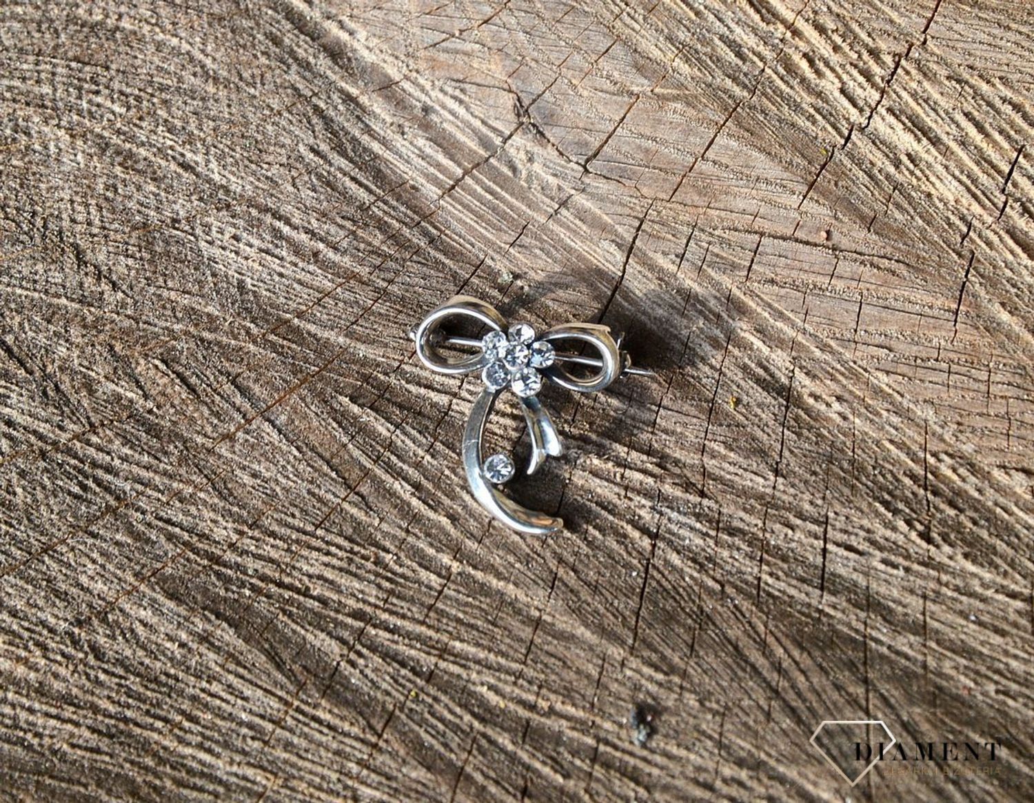 Srebrna broszka kokardka z cyrkoniami BKBR000000-332.jpg