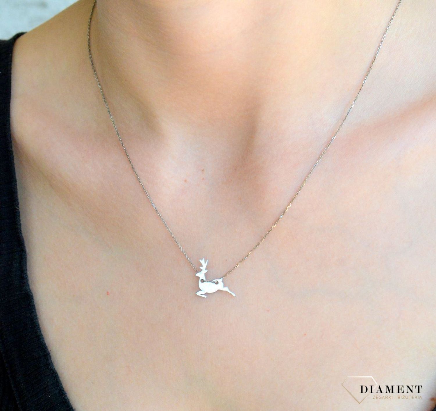 Srebrny naszyjnik celebrytka damskie 925 renifer BKN000000-280. Srebrny naszyjnik damski. Naszyjnik srebrny celebrytka. Srebrna celebrytka damska z zawieszkami. Srebrny naszyjnik celebrytka damska na prezent (3).jpg