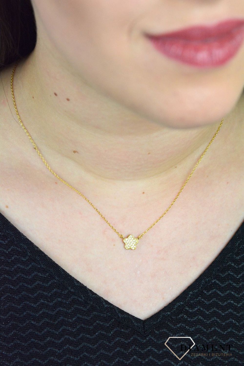 Srebrny naszyjnik celebrytka kwiatek BKN000000-323.jpg