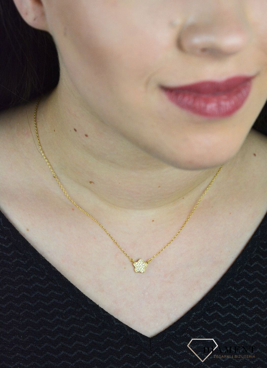 Srebrny naszyjnik celebrytka kwiatek BKN000000-323.jpg