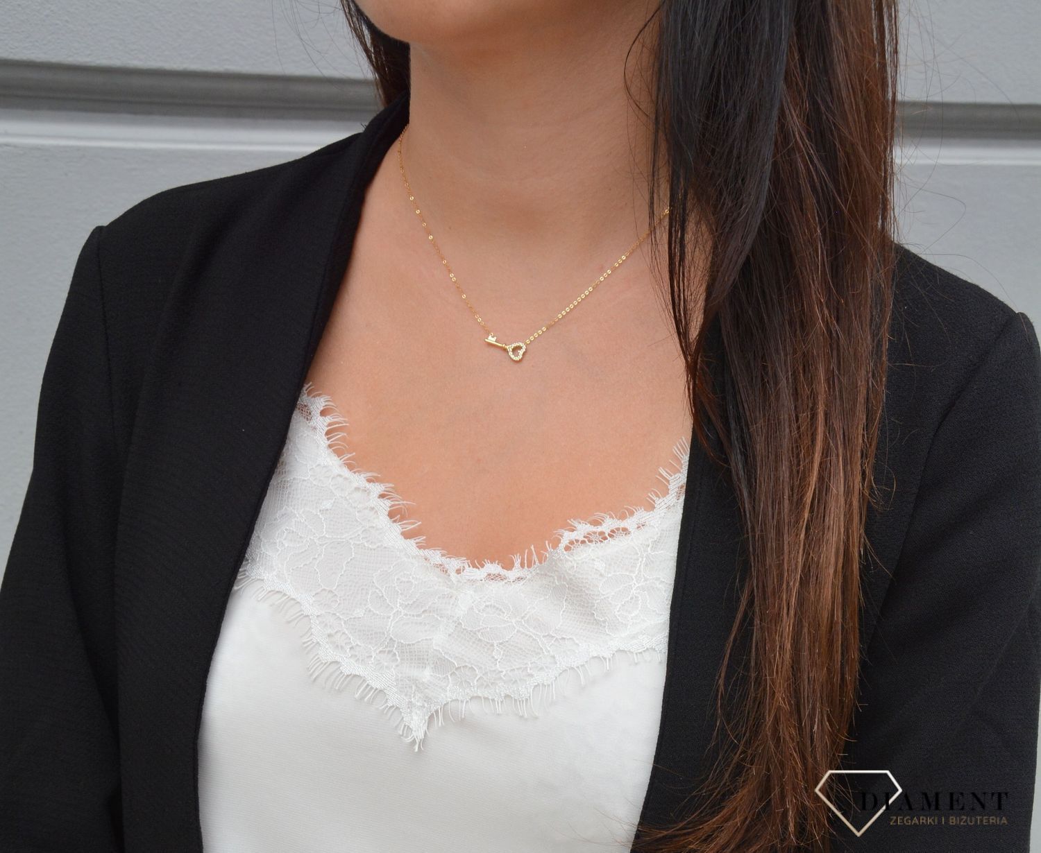 Złoty naszyjnik celebrytka kluczyk z cyrkonią.jpg