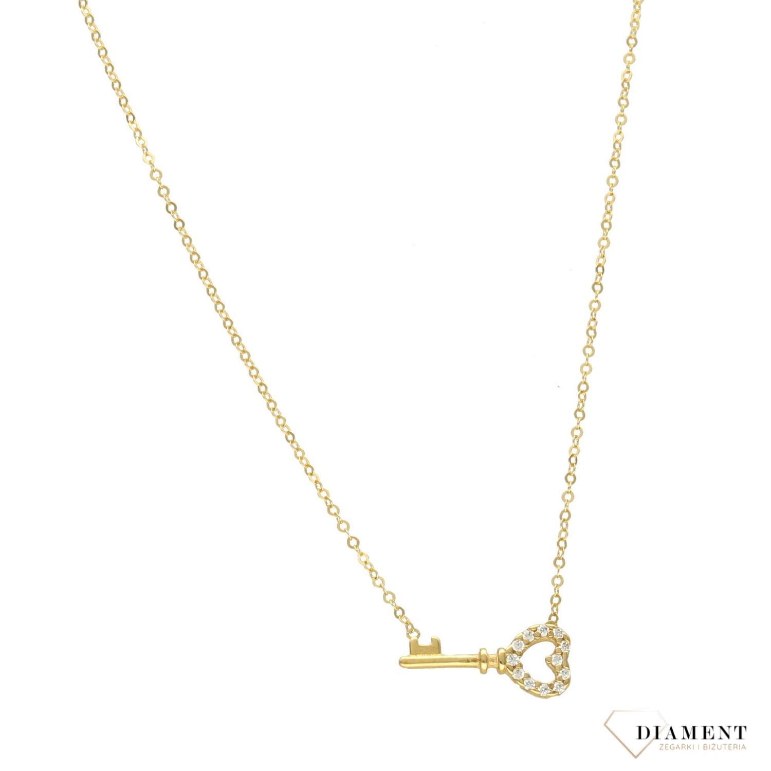 Złoty naszyjnik celebrytka kluczyk z cyrkonią.jpg