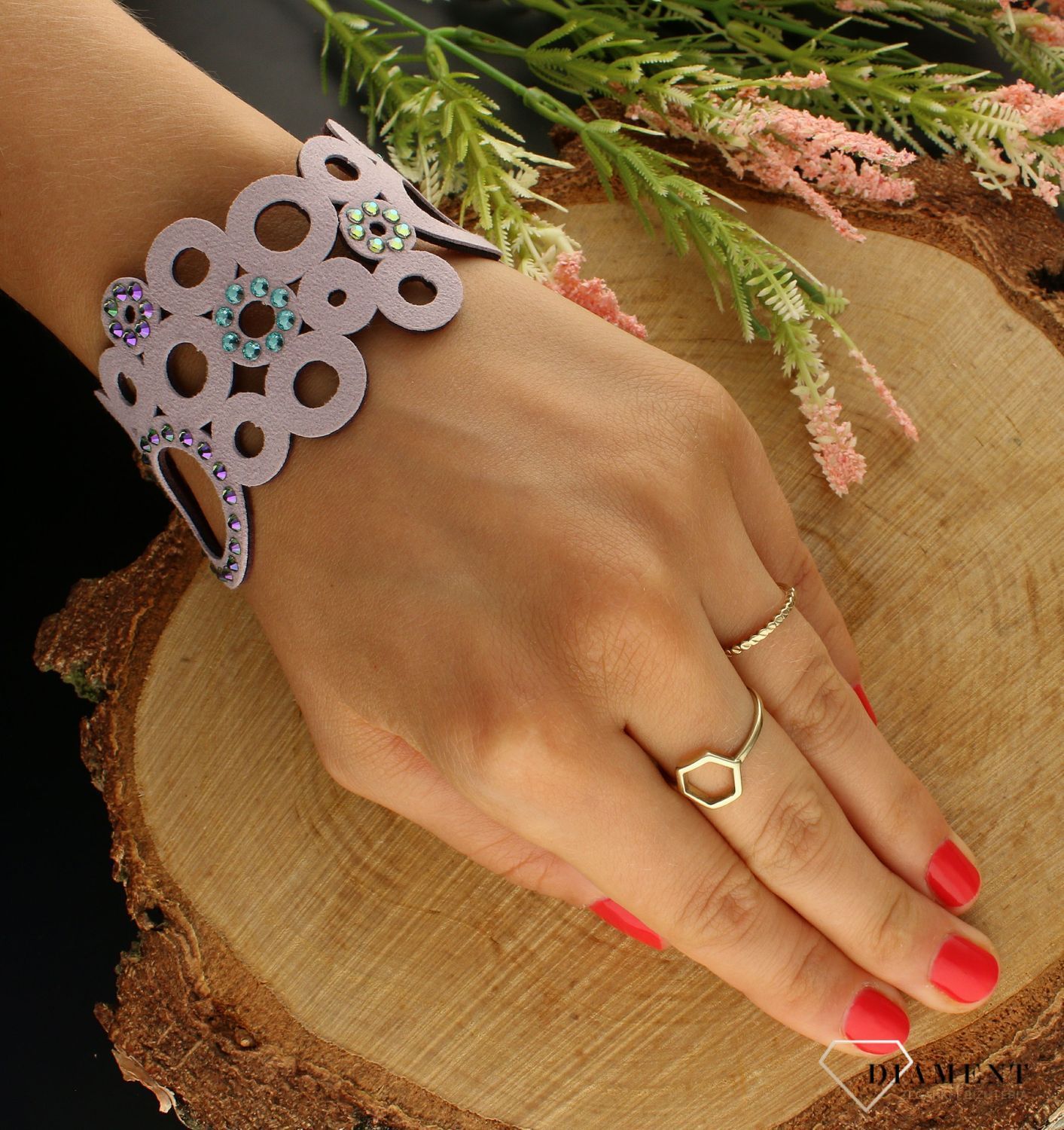 Bransoletka Swarovski Bubbles z różowej alcantary z kryształkami Paradise Shine Light Turquoise . Bransoletka różowa z alcantary. Bransoletka Swarowskiego z kryształkami. Bransoletka szeroka.jpg