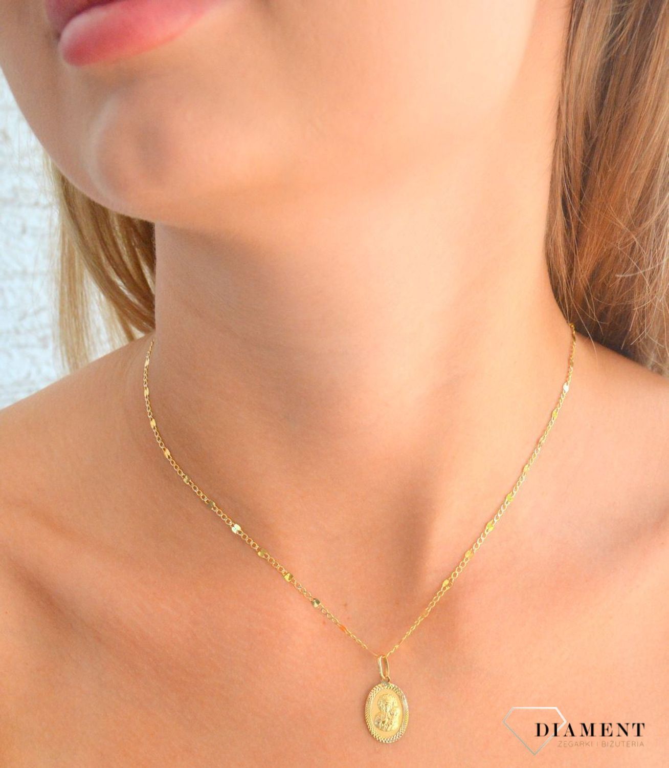 Złota zawieszka 585 medalik Matka Boska Częstochowska BKZ000000-403 (2).jpg