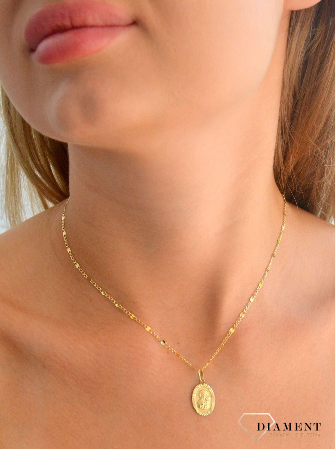 Złota zawieszka 585 medalik Matka Boska Częstochowska BKZ000000-403 (2).jpg