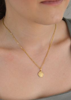 Medalik złoty pr 585, BKZ000000-411 św Benedykt  Złota zawieszka 585 medalik św Benedykt. Piękny medalik o bogatej symbolice religijnej. Religijną biżuterię wykonano z  żółtego złota próby 585 (2).JPG