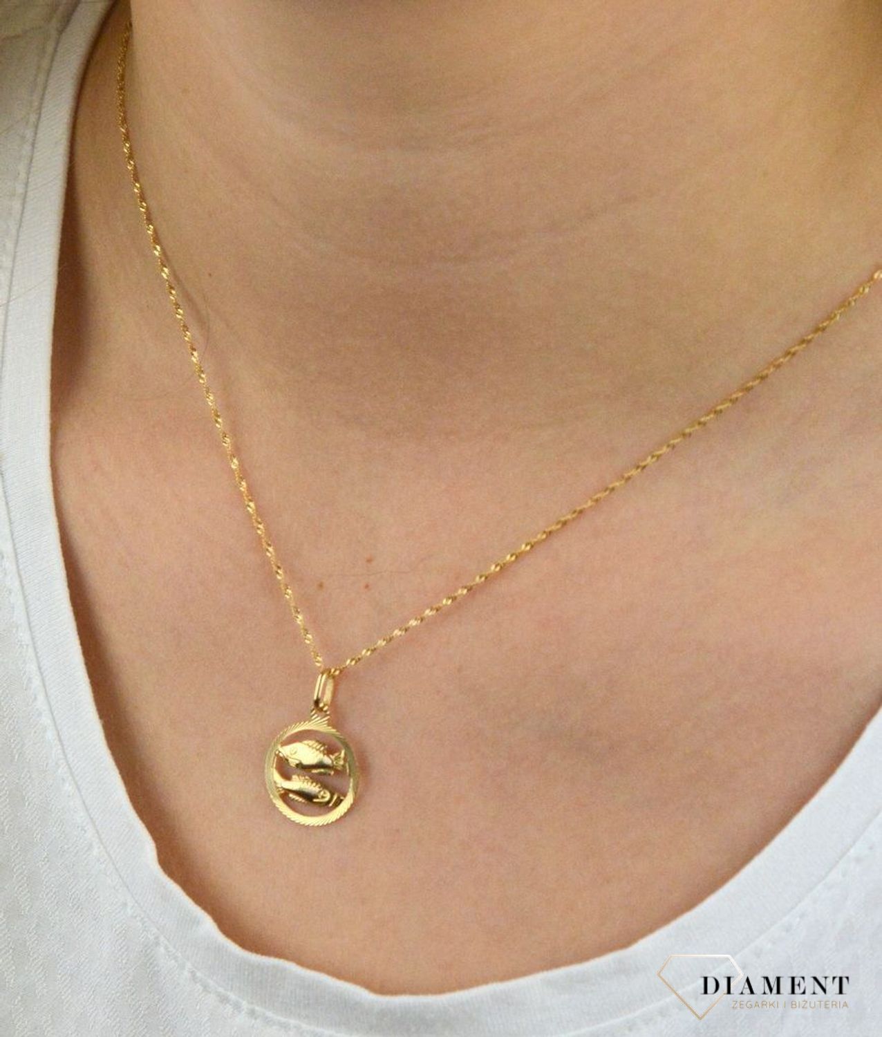 Złota zawieszka znak zodiaku Ryby BKZ000000-419.jpg