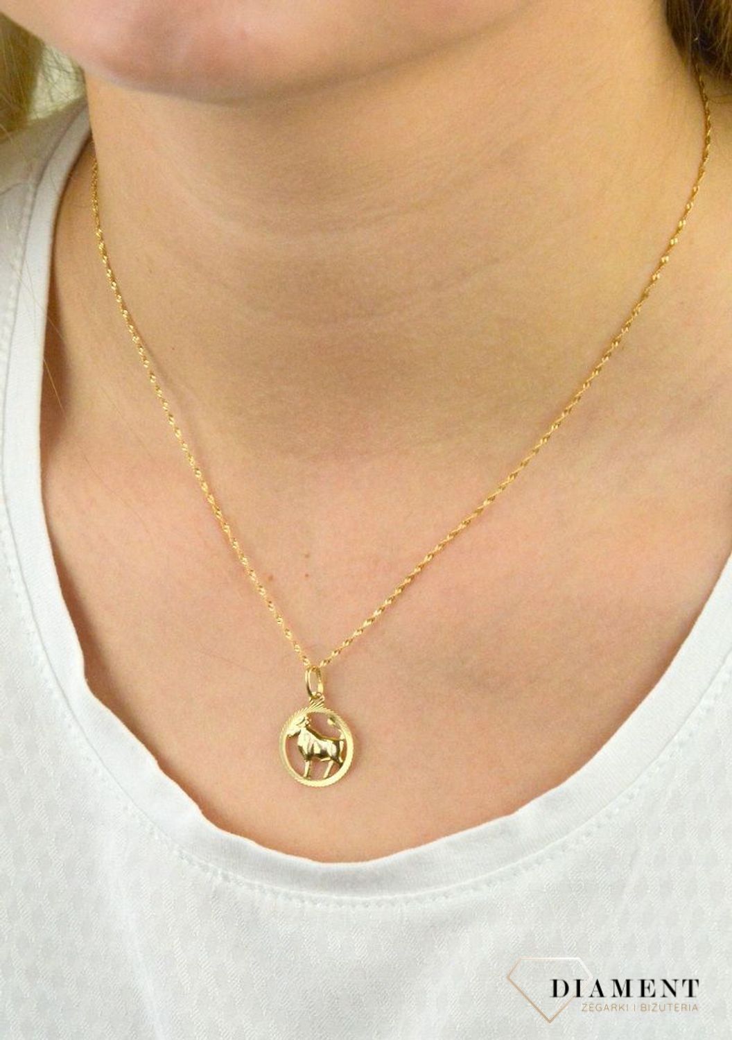 Złota zawieszka okrągły znak zodiaku Byk BKZ000000-425.jpg