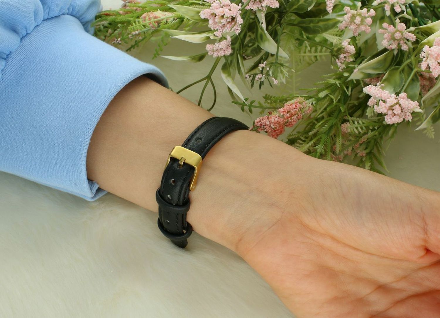 Zegarek Pacific Sapphire BLA-1101-03 – Zegarek Damski Złoty z Białą Tarcza i Czarnym Skórzanym Paskiem.jpg