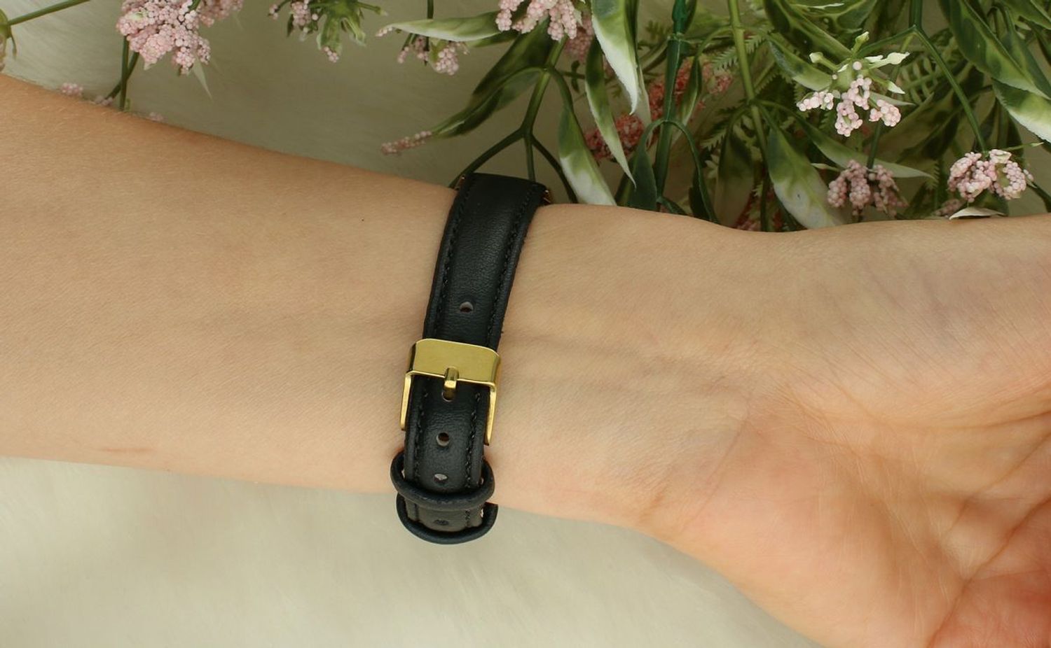 Zegarek Damski Pacific Sapphire BLA-1101-04 – złoty, czarna tarcza, szafirowe szkło.jpg