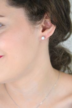 Kolczyki z moissanitem 0,84 ct – srebro próby 925 z warstwą rodu i palladu. Certyfikat GRA, wyjątkowy blask i eleganckie opakowanie. Brizzling Jewels – idealny prezent dla niej (3).JPG