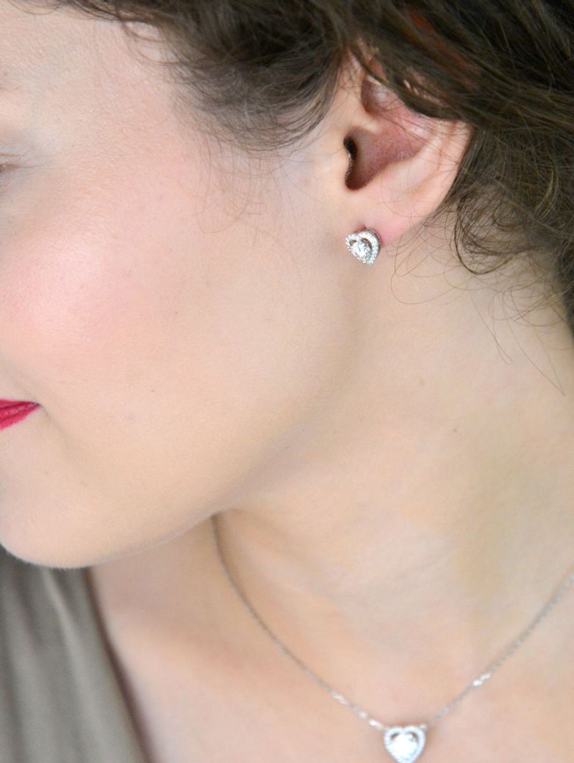 Kolczyki srebrne z moissanitem 0,50 ct – Brizzling Jewels  Kształt serca, certyfikat GRA.jpg