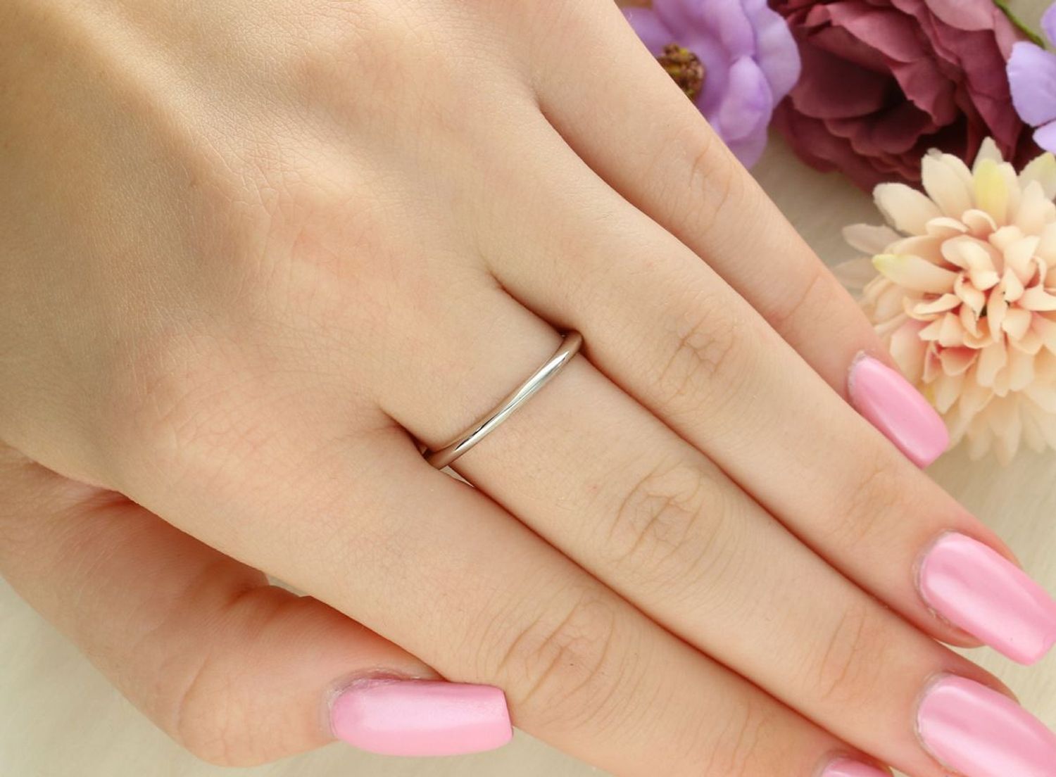 Srebrny pierścionek z moissanitem w sześciu łapkach BMR004 – elegancki i ponadczasowy.jpg