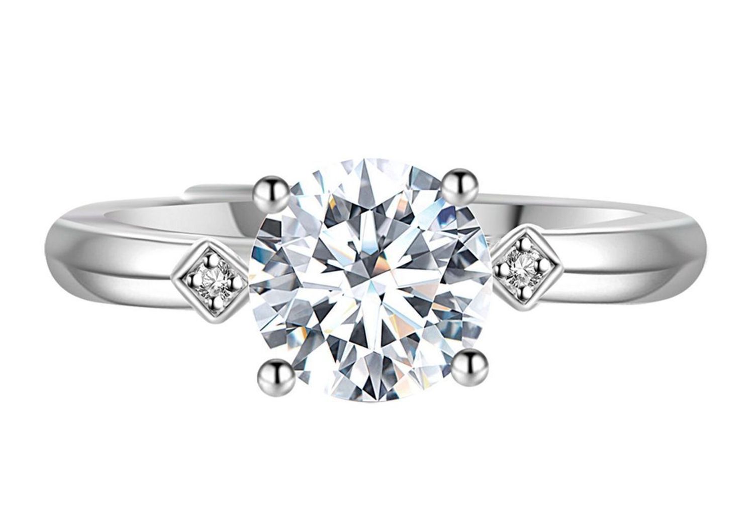 Pierścionek srebrny z moissanitem 6,5 mm w czterech łapkach – CQ BMR050-6,5  Elegancja i blask (1).jpg