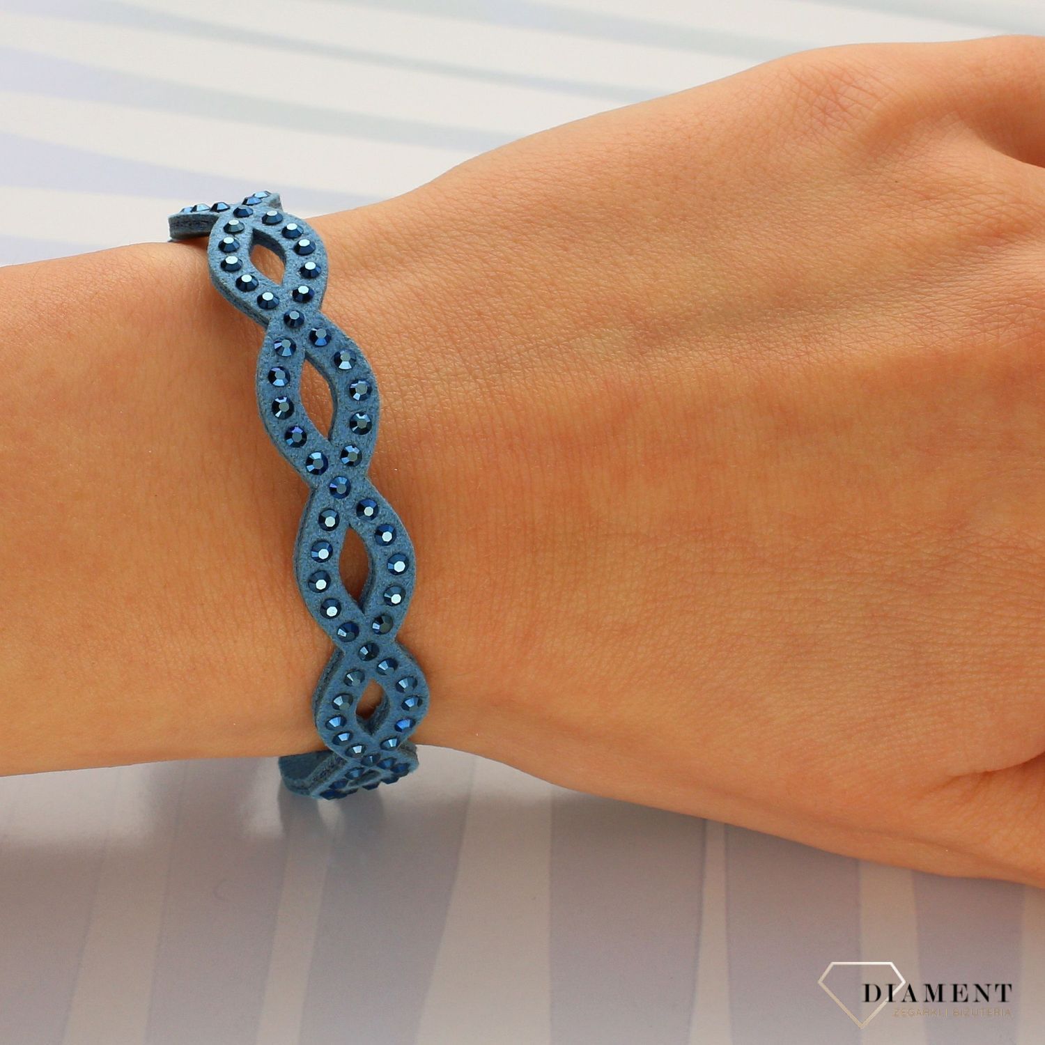 Bransoletka Endless Solo BNEND1LBMB.jpg