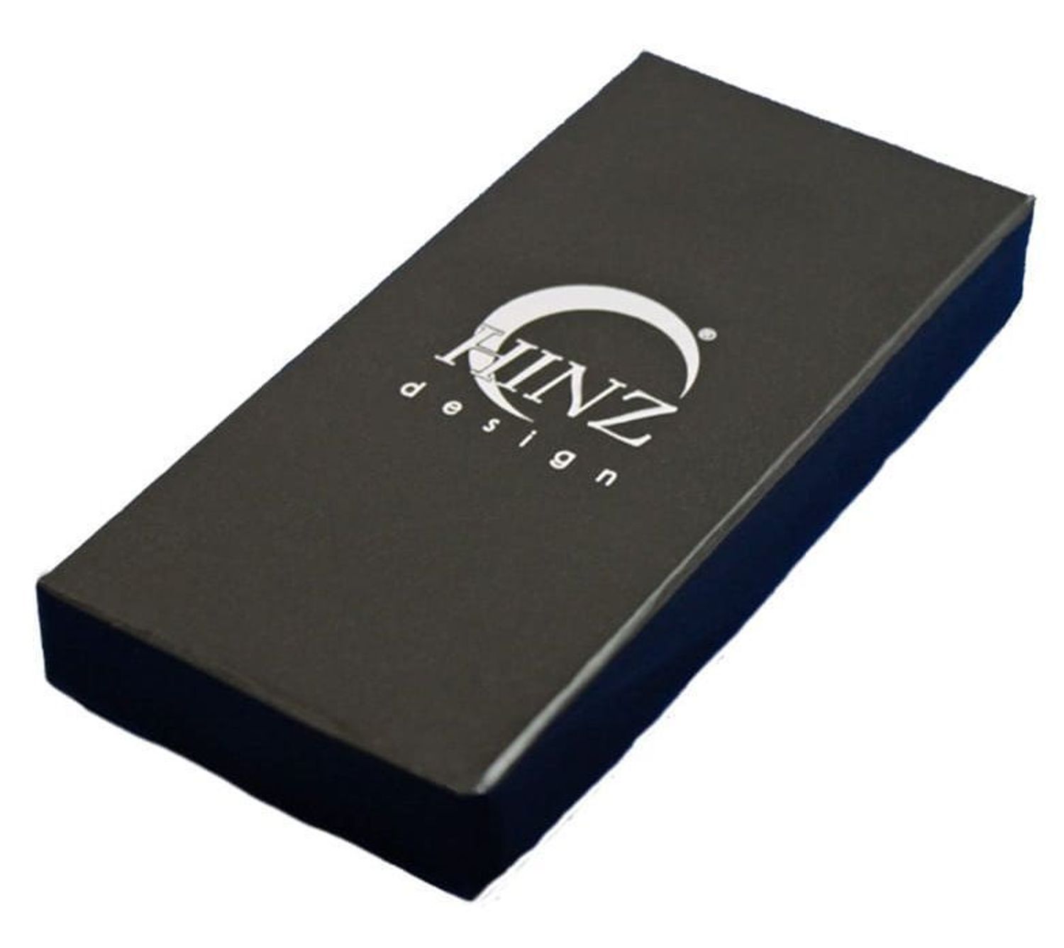 Przestrzenny brelok BR301 w kształcie słonia wykonany z metalu. Długość 9 cm, pakowany w czarne flokowane pudełko. Idealny prezent symbolizujący szczęście i mądrość.1.jpg