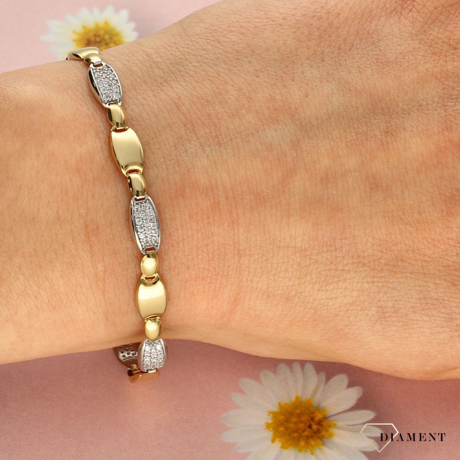 Złota bransoletka Bicolor to modny dodatek, który zachwyca swoim wyglądem i nadaję świetnego charakteru. Złota bransoletka próba 585.  (2).jpg