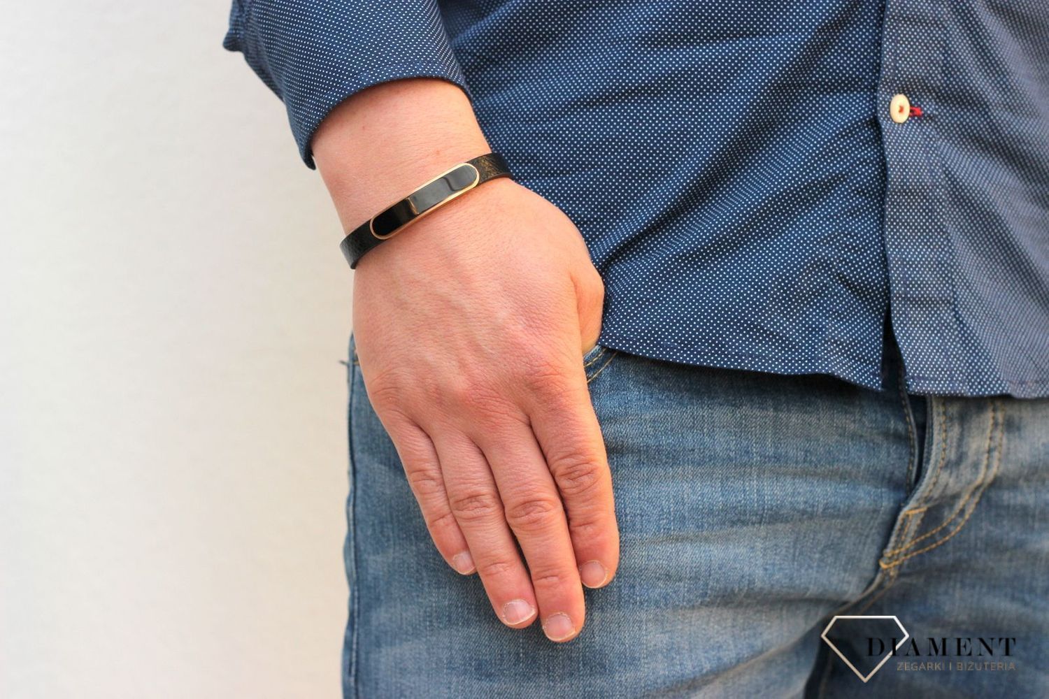 Skórzana bransoletka męska czarna z blaszką BRA-000000-305-STAL.jpg